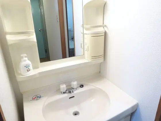 Traditional Ortak Ranzalı Oda (4 People with Bathroom)