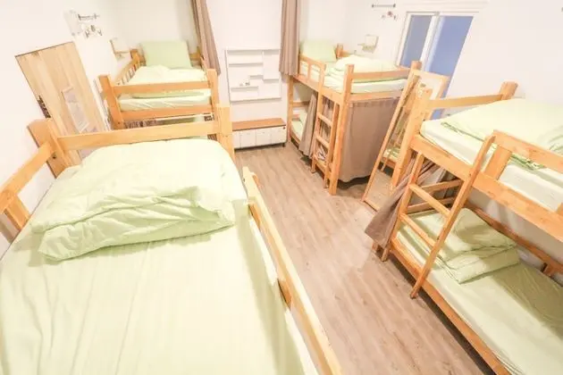 Ortak Ranzalı Oda, Ortak Banyo (FemaleDorm, available for 8 people)