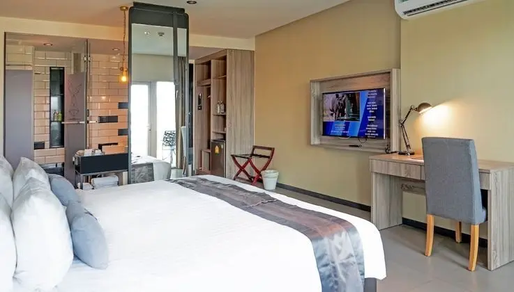 Superior Tek Büyük Yataklı Oda, 1 Çift Kişilik Yatak, Balkon, Şehir Manzaralı