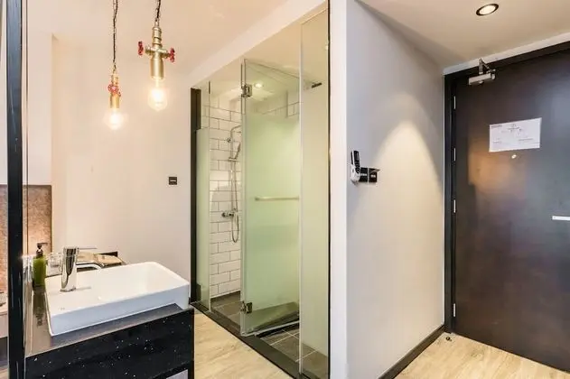 Superior Tek Büyük Yataklı Oda, 1 Çift Kişilik Yatak, Balkon, Şehir Manzaralı