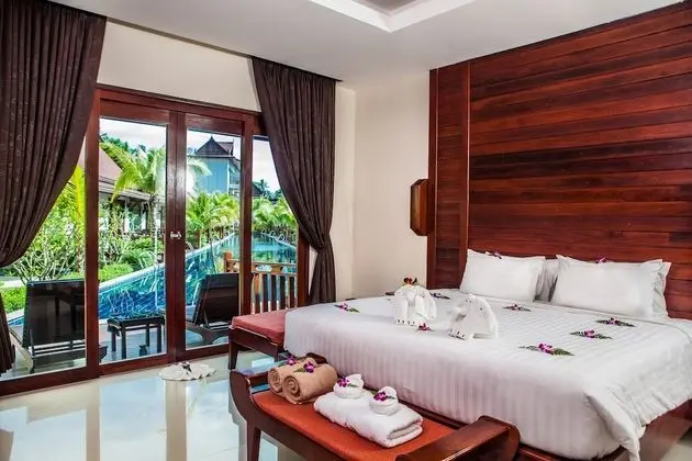 Villa, Pool Access