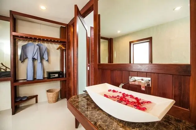 Villa, Pool Access