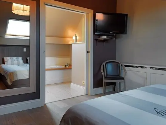 Comfort Tek Büyük Yataklı Oda