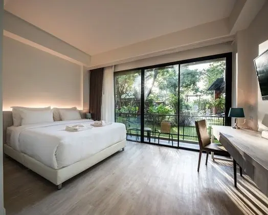 Deluxe Tek Büyük Yataklı Oda