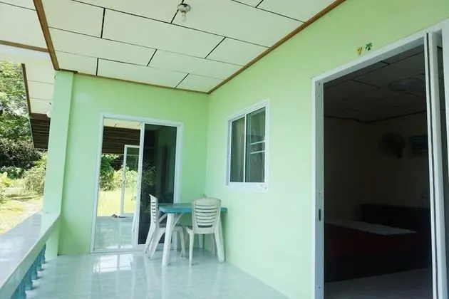 Bungalow with Garden View