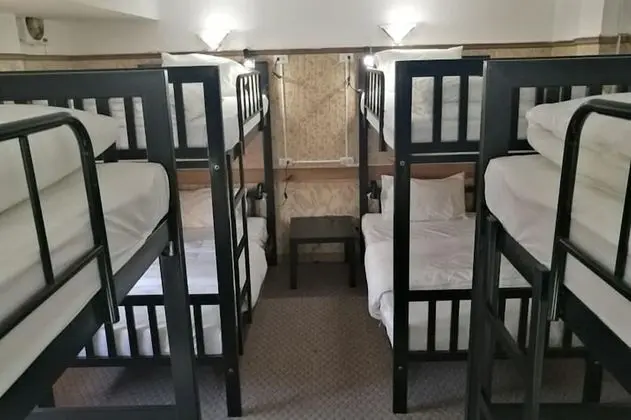 8-Bed Mixed Dormitory Room