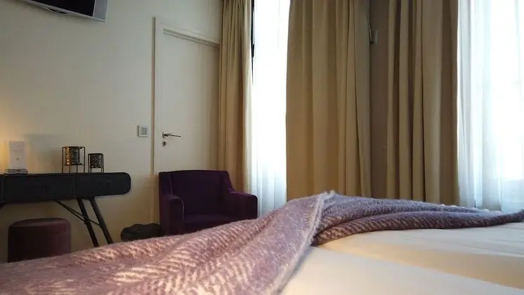 İki Ayrı Yataklı Oda, Şehir Manzaralı