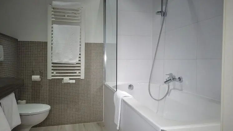 İki Ayrı Yataklı Oda, Şehir Manzaralı