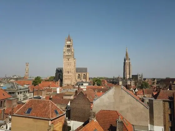 İki Ayrı Yataklı Oda, Şehir Manzaralı