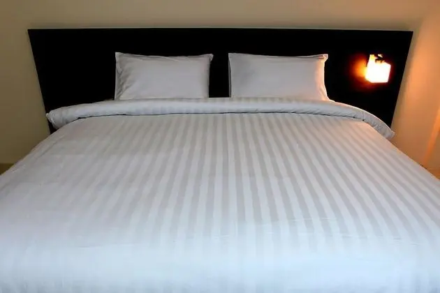 Connecting Room