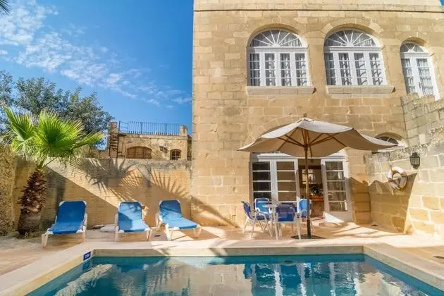 Villa, Sigara İçilebilir