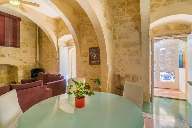 Villa, Sigara İçilebilir