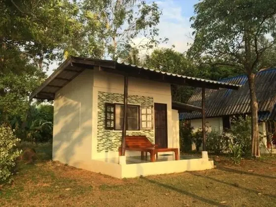 Seafront Bungalow with Kitchenette