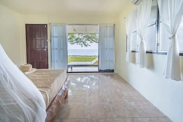Seaview Air-Con Bugalow