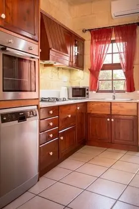 Traditional Ev, 3 Yatak Odası, Havuz Manzaralı