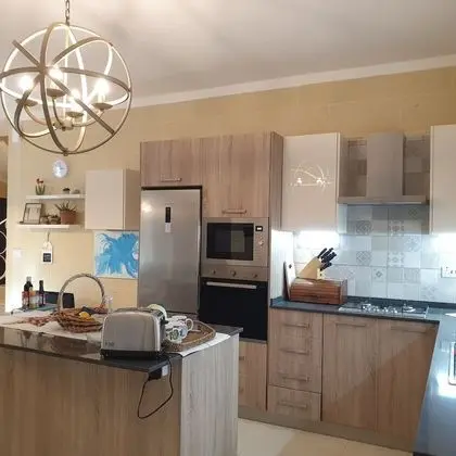 Family Oda, Ortak Banyo, Şehir Manzaralı
