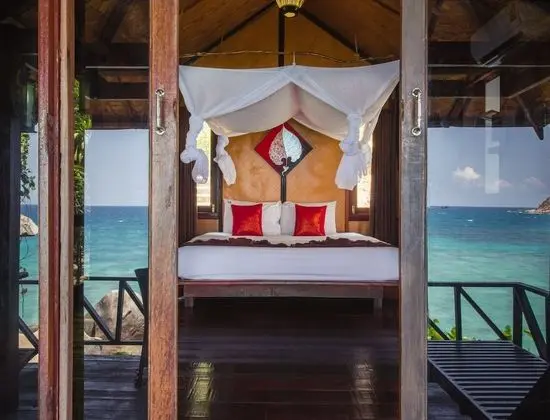 Good sea view bungalow