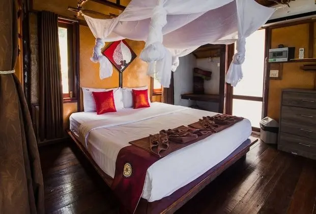 Good sea view bungalow