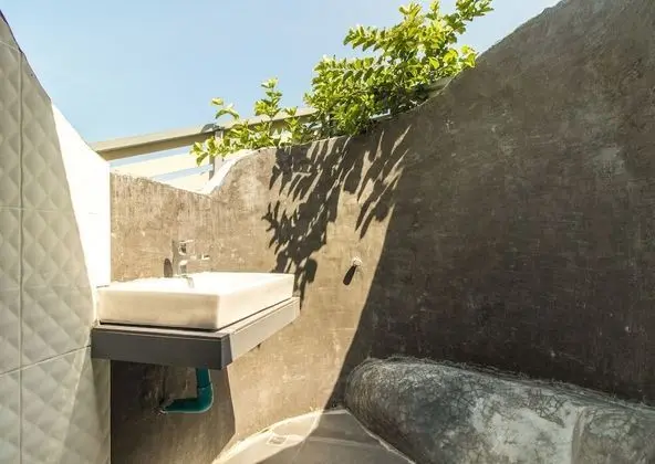 Good sea view bungalow
