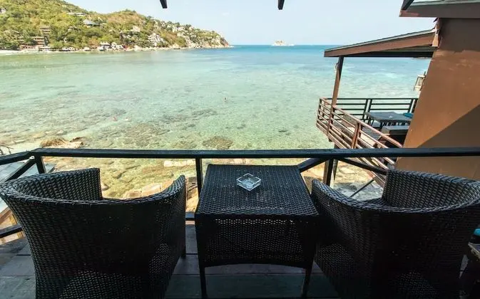 Good sea view bungalow