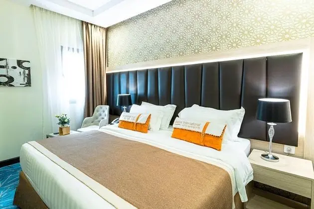 Luxury Tek Büyük Yataklı Oda
