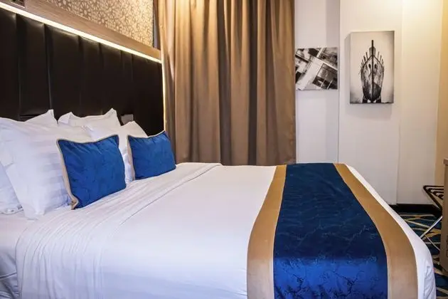 Luxury Tek Büyük Yataklı Oda