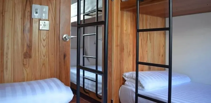 Ortak Ranzalı Oda, Sadece kadınlar için (Bed in 4-bed)