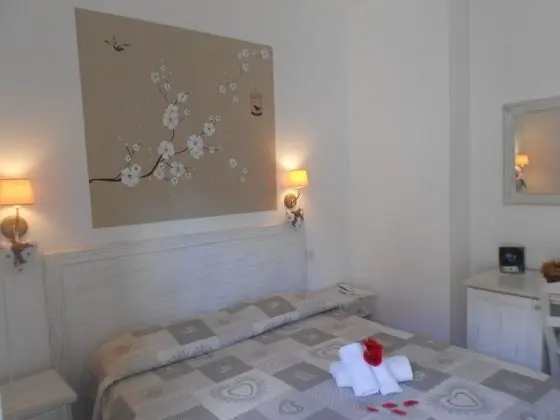 Comfort Tek Büyük Yataklı Oda