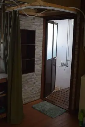 Ortak Ranzalı Oda, Karma Ranzalı Oda