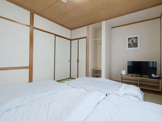 Oda, Sigara İçilmez, Ortak Banyo (Japanese Style Room for 4 People)