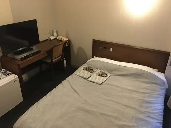 Tek Büyük Yataklı Oda, Sigara İçilebilir