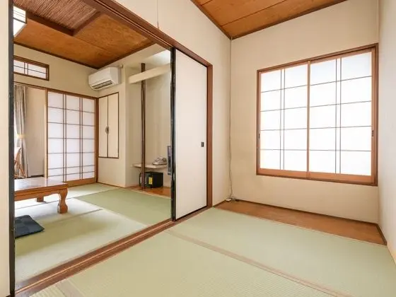 Traditional Üç Kişilik Oda, Ortak Banyo (Japanese Style)