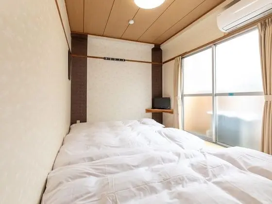 Üç Kişilik Oda, Sigara İçilmez, Ortak Banyo (Japanese)