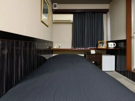 Deluxe Tek Kişilik Oda, Sigara İçilebilir