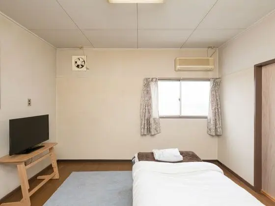Tek Kişilik Oda, Sigara İçilebilir, Ortak Banyo