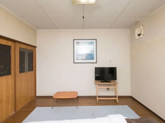Tek Kişilik Oda, Sigara İçilebilir, Ortak Banyo