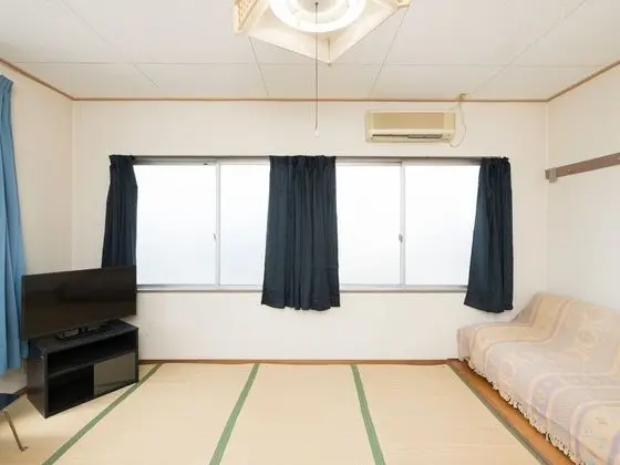 Traditional Üç Kişilik Oda, Sigara İçilebilir, Ortak Banyo
