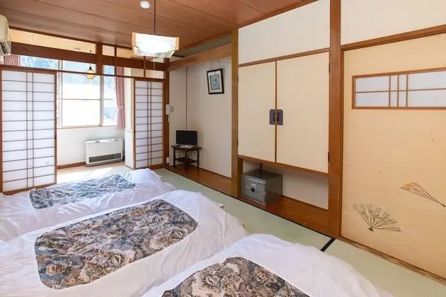 Traditional Oda, Ortak Banyo (Japanese Style, Triple)