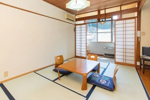 Traditional Oda, Ortak Banyo (Japanese Style, Triple)
