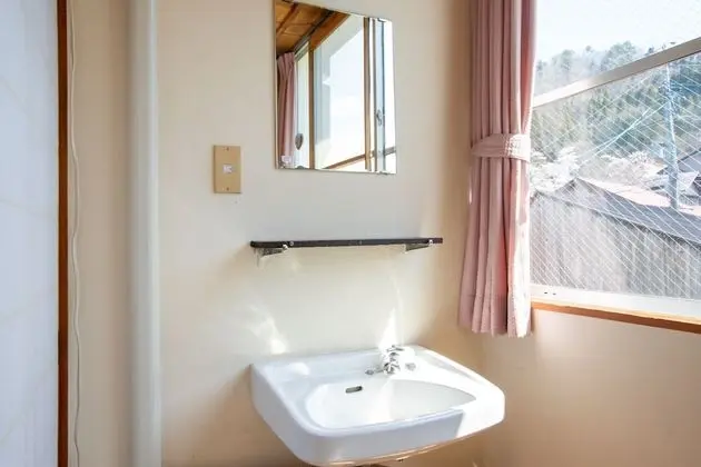 Traditional Oda, Ortak Banyo (Japanese Style, Triple)