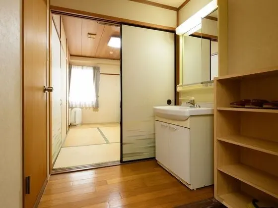 Traditional İki Ayrı Yataklı Oda, Sigara İçilebilir (Japanese Style with Shared Washroom)
