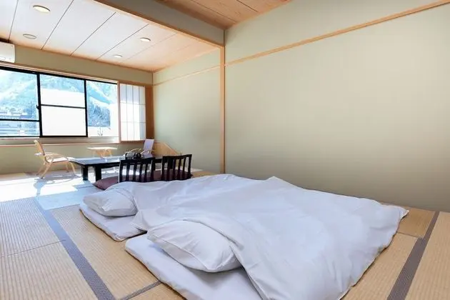 Family Oda (Japanese Style, with Shared Washroom)