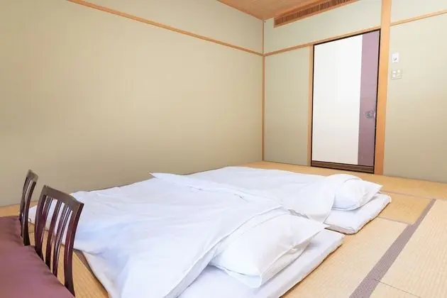 Family Oda (Japanese Style, with Shared Washroom)