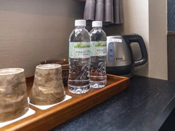 İki Ayrı Yataklı Oda, Sigara İçilmez