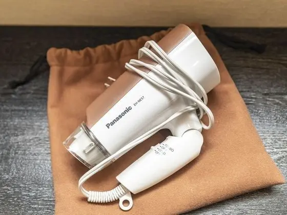 İki Ayrı Yataklı Oda, Sigara İçilmez