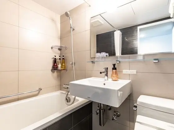 İki Ayrı Yataklı Oda, Sigara İçilmez