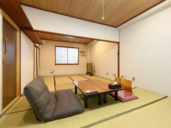 Traditional Dört Kişilik Oda, Sigara İçilmez (Japanese, Shared Washroom)