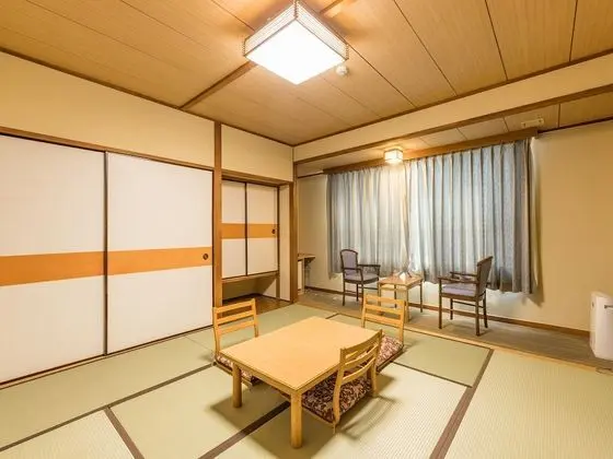 Traditional Oda, Ortak Banyo (Japanese, Quadruple)