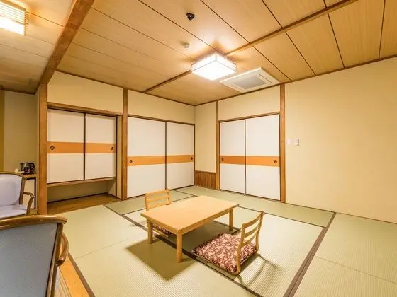 Traditional Oda, Ortak Banyo (Japanese, Quintuple)