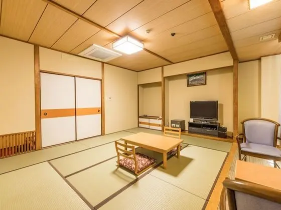 Traditional Oda, Ortak Banyo (Japanese, Quintuple)